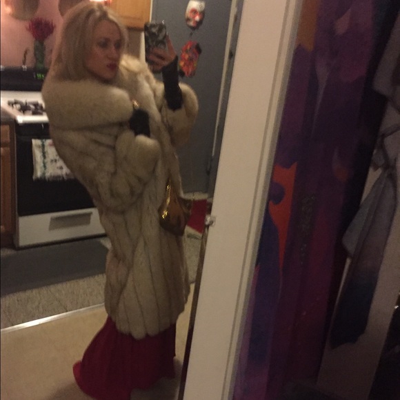 Meet your Posher, AmyClare - Picture 9 of 15